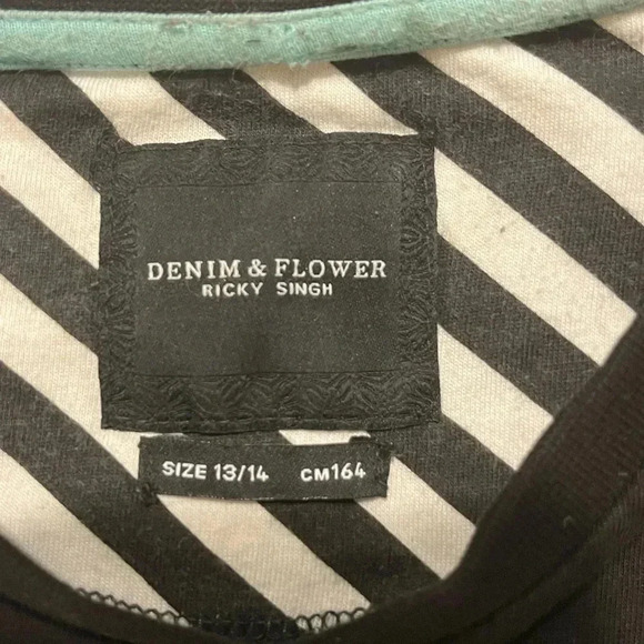 Denim & Flower by Ricky Singh - Picture 4 of 4